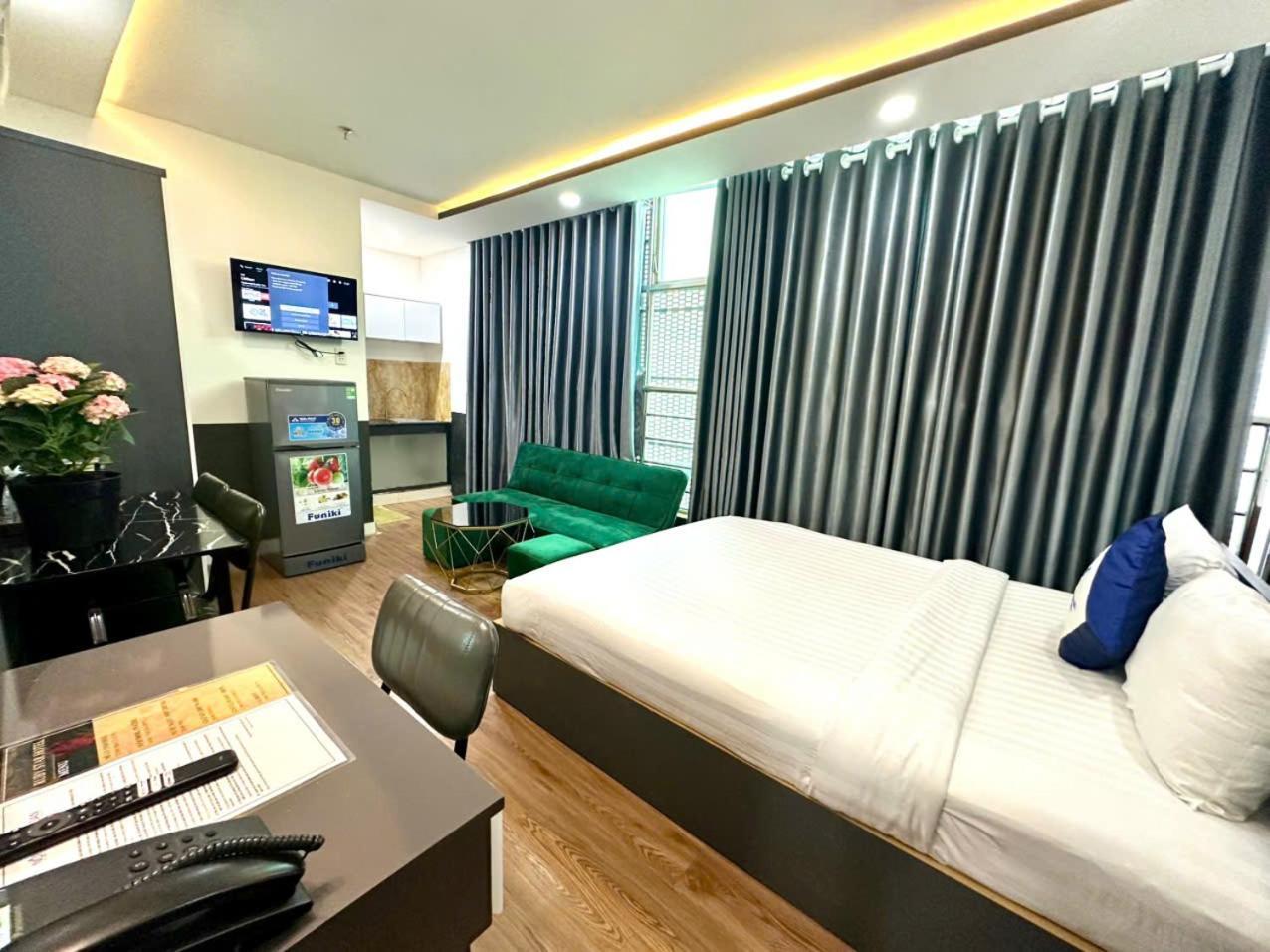 Ruby Star Nam Quoc Cang Hotel